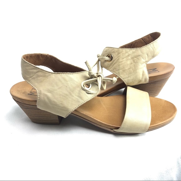 where are miz mooz shoes made